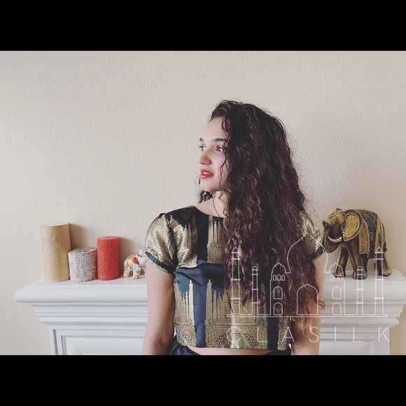 Taj Mahal Crop Top - Picture 3 of 6